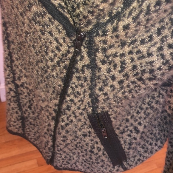 Curio New York  Large leopard print cardigan zip front blazer look with pockets - Picture 7 of 13